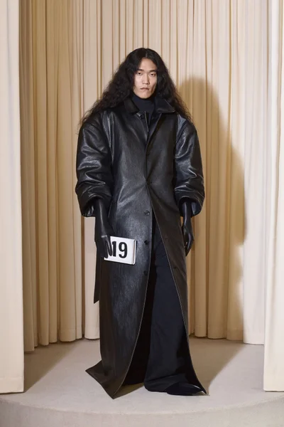 Look 19